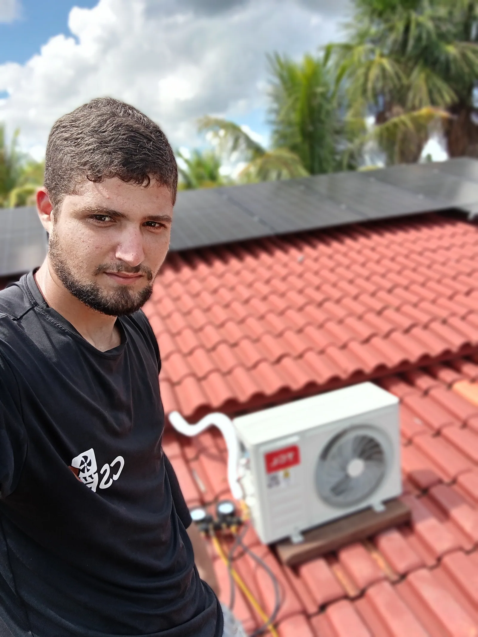Equipe CSE em atendimento técnico